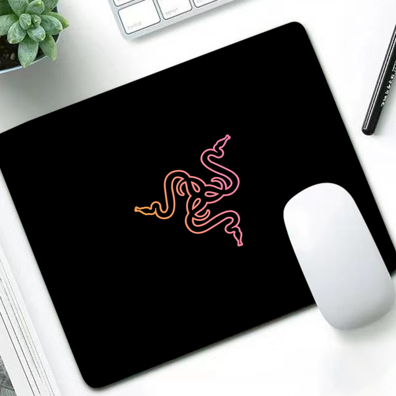 Razer Luxury Mouse Pad Anime G - Keyboard Laptop Accessories 리뷰 및 가격